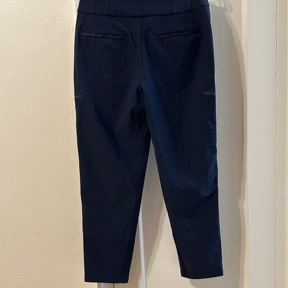 Athleta Pants zipper pockets - Picture 2 of 3